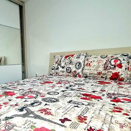 Elyse Comfortable Apartment Close To Palas Mall Яссы Экстерьер фото